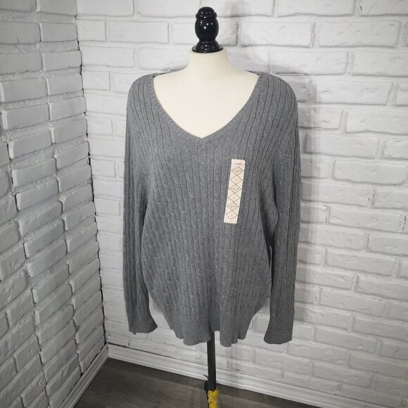 NWT St John's Bay Ladies Size 3X V-neck Grey Cable Stitch Sweater - Picture 1 of 13